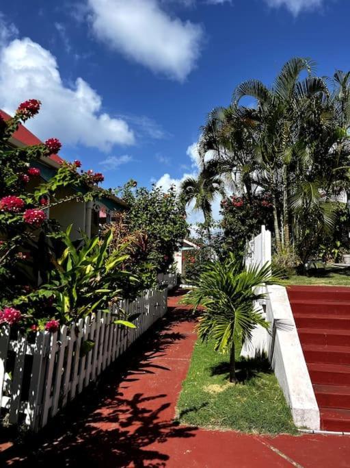 Bungalow Sucrier, Les Pieds Dans L'Eau Terre-De-Haut ภายนอก รูปภาพ