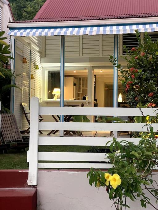 Bungalow Sucrier, Les Pieds Dans L'Eau Terre-De-Haut ภายนอก รูปภาพ