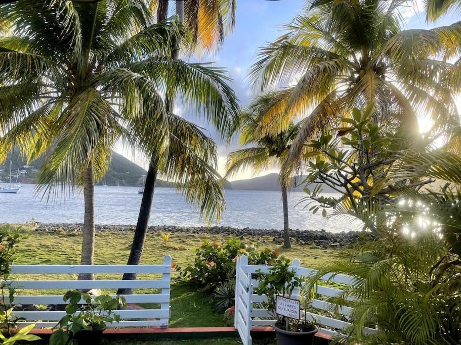 Bungalow Sucrier, Les Pieds Dans L'Eau Terre-De-Haut ภายนอก รูปภาพ